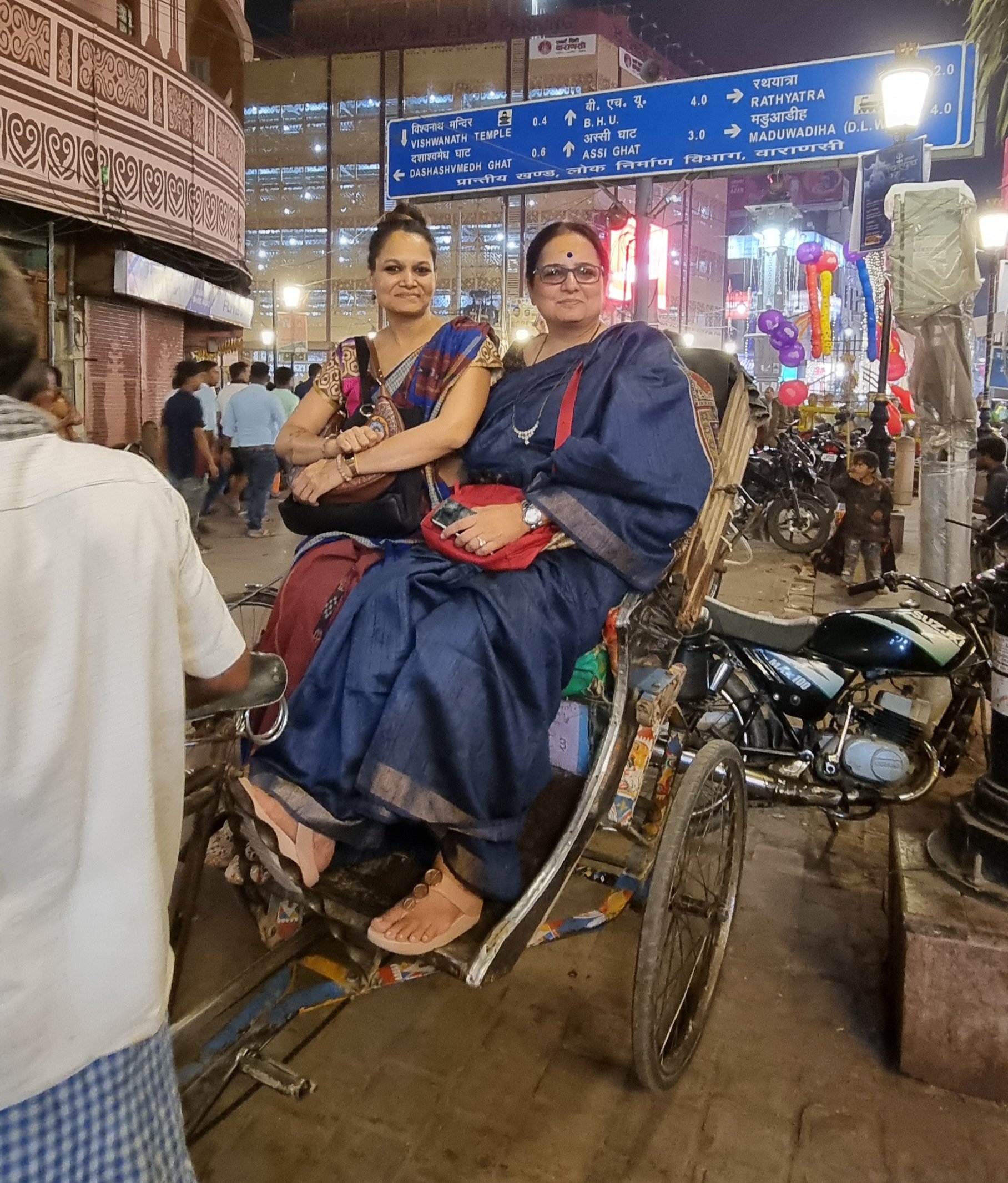 Rickshaw ride near the ghats.